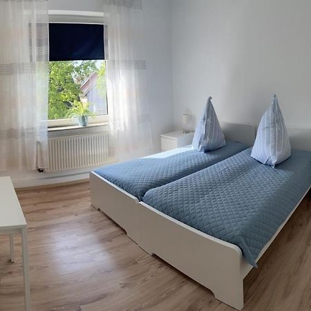 Privatzimmer Am Iltispark ドゥイスブルグ エクステリア 写真